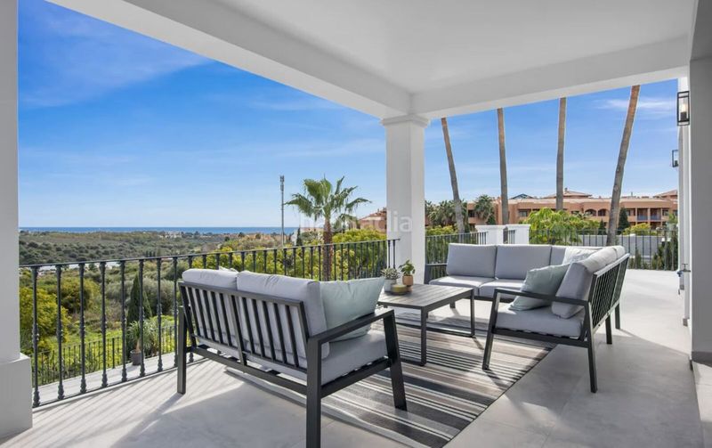 Foto b6aee9ef-7c18-42c8-8f15-80afce0737c5. Xalet amb aparcament piscina a Los Flamingos Benahavís