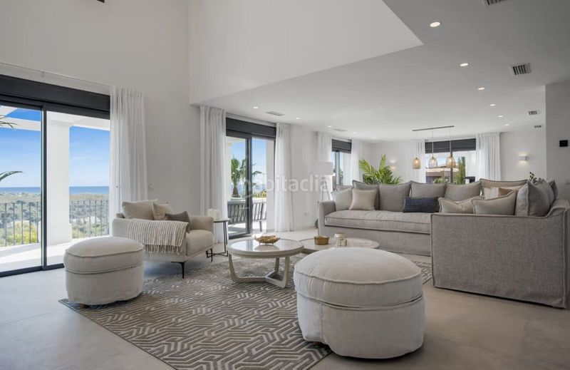 Foto bc27382a-a39c-4b77-a69f-603e5d5955f0. Xalet amb aparcament piscina a Los Flamingos Benahavís