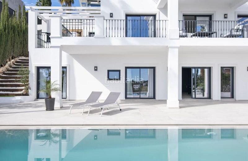 Foto efea1852-030b-4121-bb0e-0873cfc9810a. Xalet amb aparcament piscina a Los Flamingos Benahavís