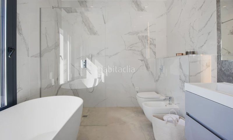 Foto fc368398-c2eb-42f9-a120-4e016b9c24bc. Xalet amb aparcament piscina a Los Flamingos Benahavís