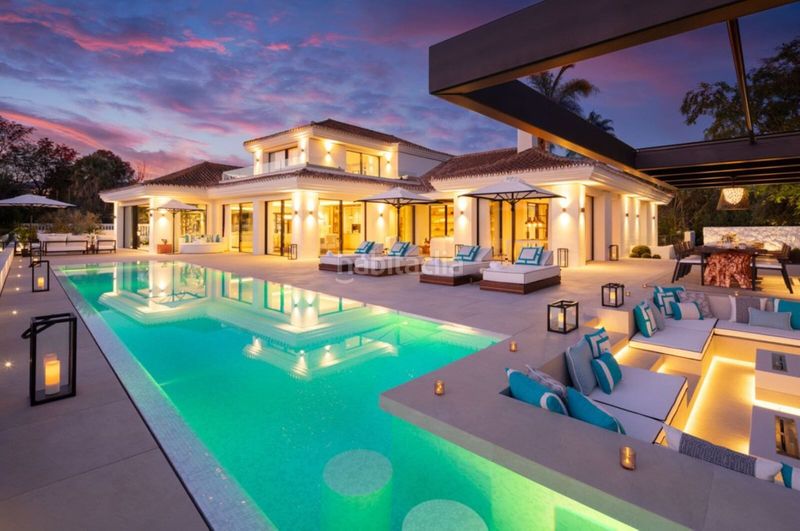 Foto 30ff7582-cbd8-4a45-aba2-04d9f7df6e50. Chalet en Las Brisas Marbella