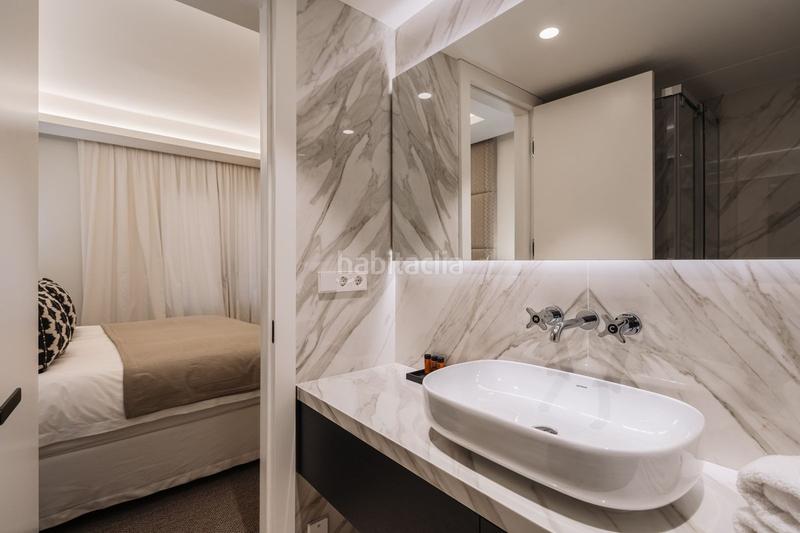 Foto dc72fec4-1874-4f9b-ab29-164f0a987453. Piano terra con parcheggio piscina in Puente Romano Marbella