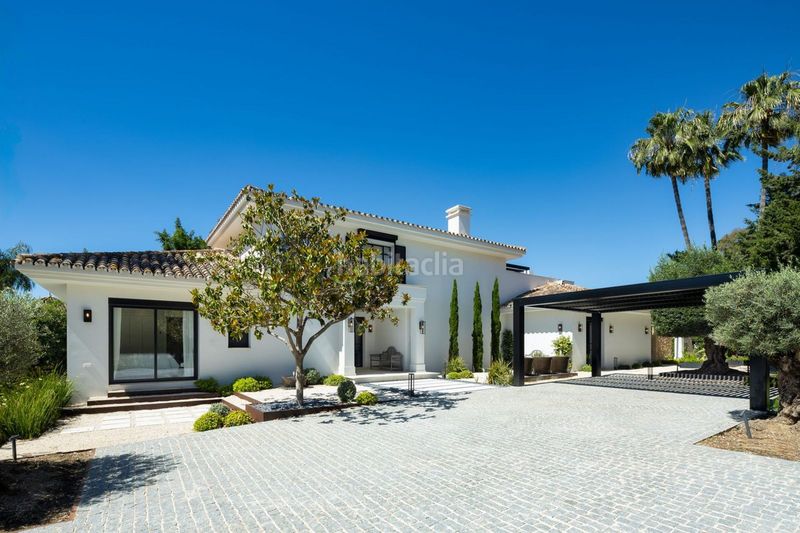 Foto ca42e503-2b38-496a-bb64-e84bb6f8490b. Chalet en Los Naranjos Marbella