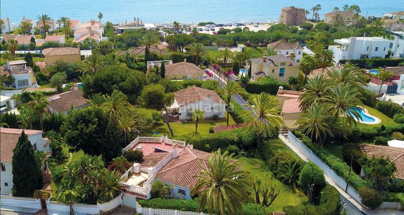 Foto 3c77af90-eb98-44be-b77d-64f157b1ca33. Chalet en Marbesa Marbella