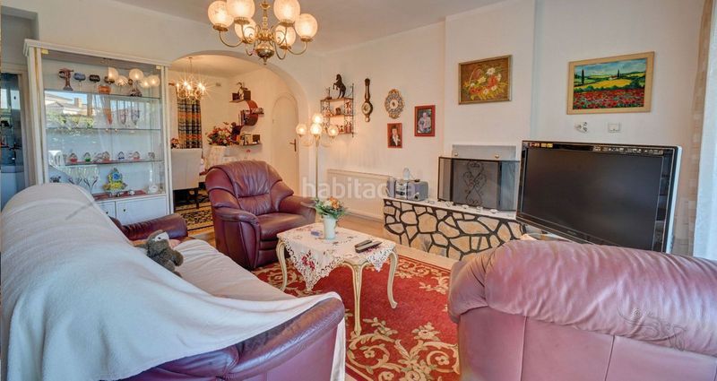 Foto d2d3eac4-cf74-47d3-8058-769a17118c3b. Xalet amb aparcament a Marbesa Marbella