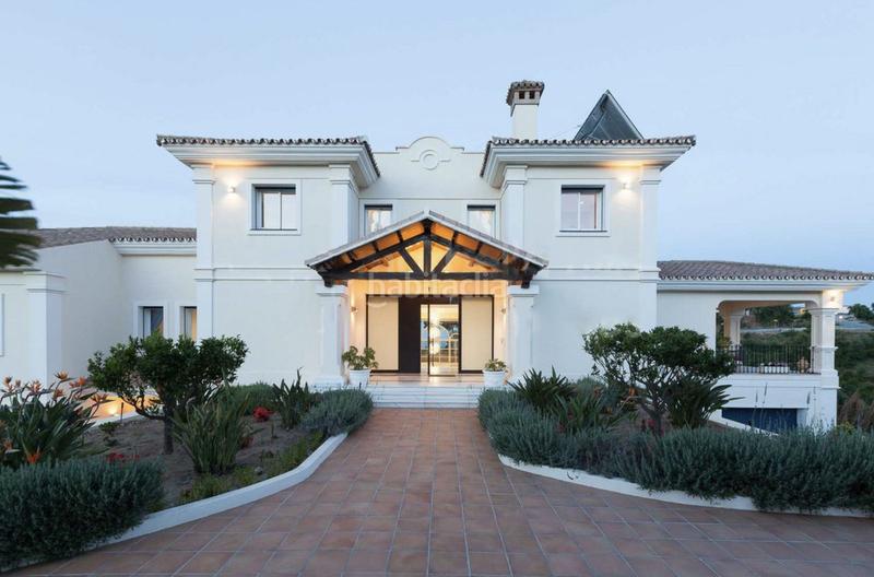 Foto 93259afb-5a5a-4716-a5d4-6cd4a94a0d8b. Chalet en Santa María Marbella