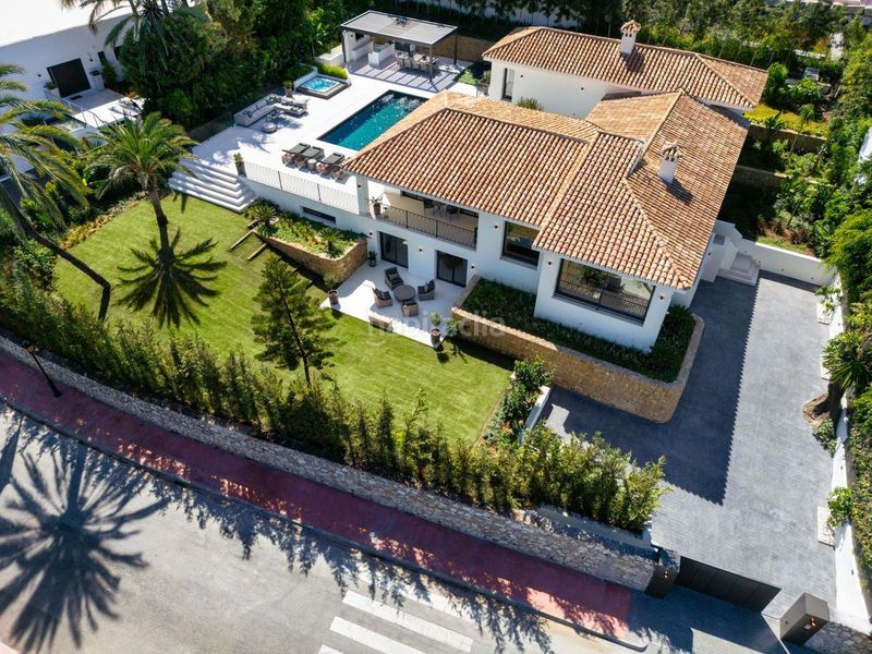 Foto a0197d01-89a8-470a-9cff-3cafac8b4d97. Chalet en Las Brisas Marbella