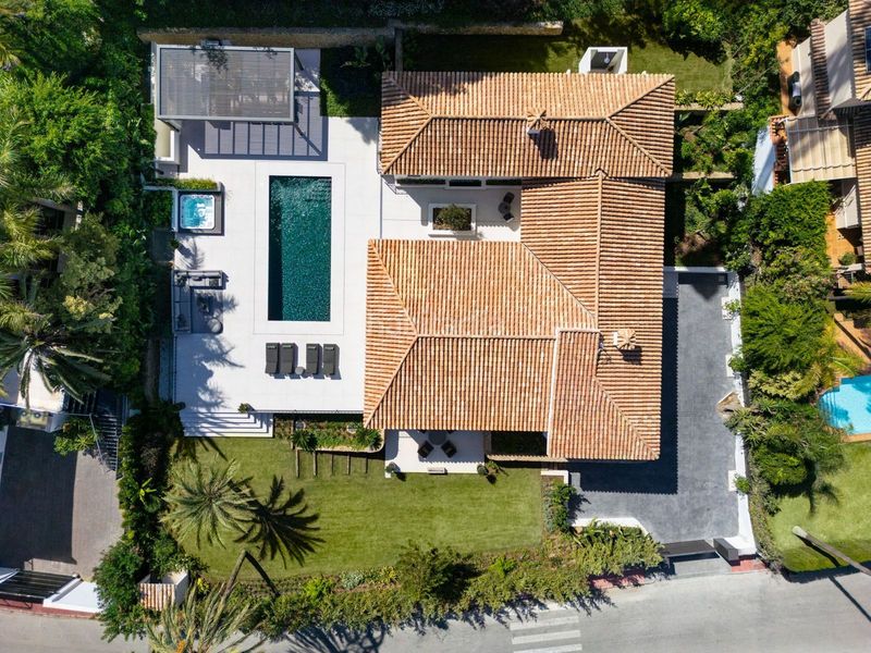 Foto a9dbaaba-fb08-4cb5-a31b-bca90b703139. Chalet en Las Brisas Marbella
