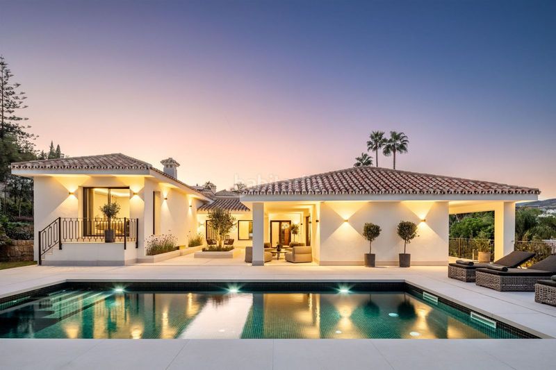 Foto e8038607-fb3b-4bd4-85e7-31fe8f7fcd53. Chalet en Las Brisas Marbella