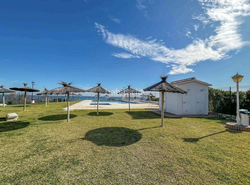 Foto b8f72c23-215b-42b3-bf7d-aa7c48b2f8f1. Casa adossada amb piscina a Chullera Manilva