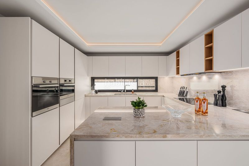 Foto 1895ff6f-67a9-4805-86ec-86c6d25d63b2. Xalet amb aparcament piscina a El Rosario - Ricmar Marbella