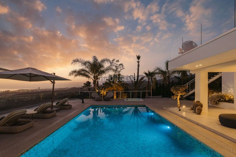 Foto b86440df-aae6-44ea-b1fd-832b0021c05b. Xalet amb aparcament piscina a El Rosario - Ricmar Marbella