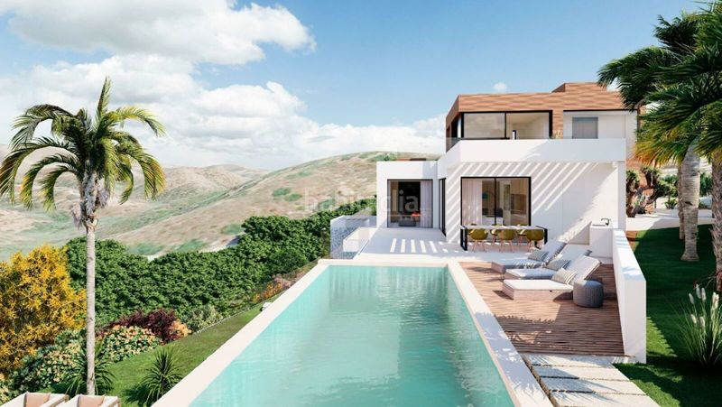 Foto 48472845-83bd-4aa7-b45f-2a5216139d46. Xalet amb aparcament piscina a Cabopino - Artola Marbella