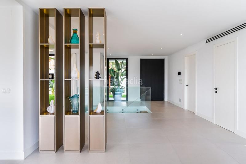 Foto ae46d8fd-ff22-41a9-a3a7-ce48e13445ac. Chalet mit parking pool in Marbesa Marbella