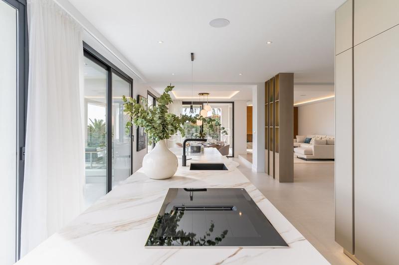 Foto cbf07f25-604d-4bf6-bfef-513fc72b3706. Chalet mit parking pool in Marbesa Marbella