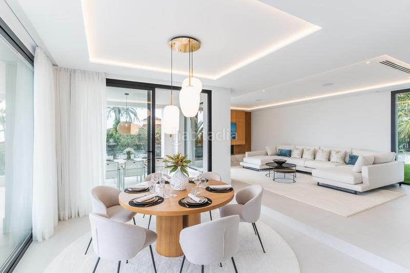 Foto d487a8f4-0a11-4949-81ad-3a876859b0b5. Chalet mit parking pool in Marbesa Marbella