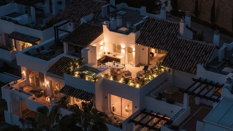 Foto db25c2d6-81fb-4b23-973b-1eebb800886e. Duplex con parcheggio piscina in La Quinta Benahavís