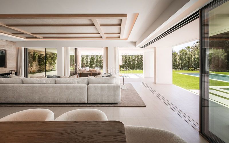 Foto 17e3c775-6d7f-42aa-bd03-8aa8f6bd5f00. Xalet amb aparcament piscina a Las Brisas Marbella