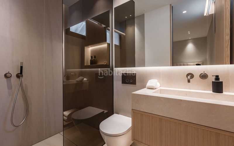 Foto 3008a79f-d45f-4b8d-b520-74005aaf7f1f. Xalet amb aparcament piscina a Las Brisas Marbella