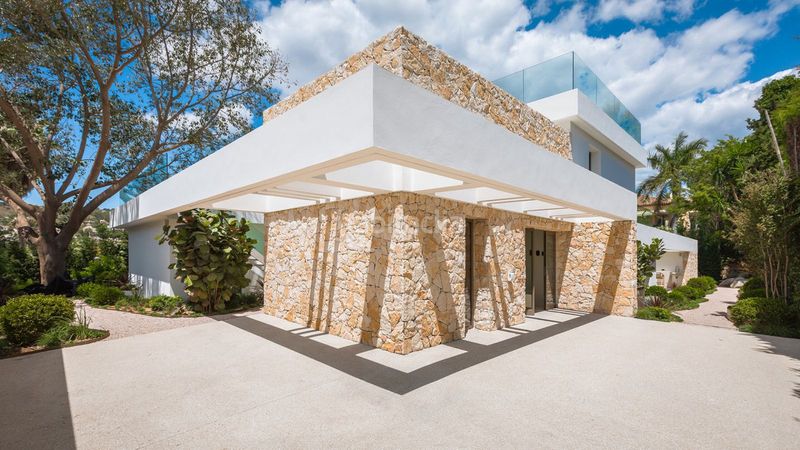 Foto 5db2fdad-2926-4893-9a4f-cc268b0566cf. Xalet amb aparcament piscina a Las Brisas Marbella