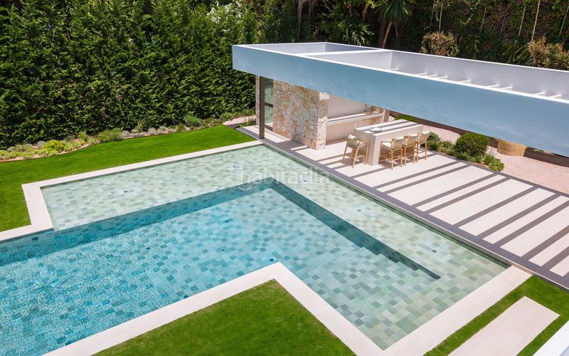 Foto 7c88802a-1bd9-43c7-adcd-b0000d79fa3d. Xalet amb aparcament piscina a Las Brisas Marbella