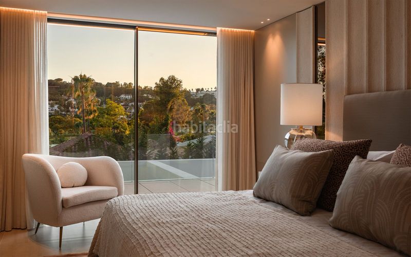 Foto a4d8c5a2-1862-444b-80ef-2f1a456f5748. Xalet amb aparcament piscina a Las Brisas Marbella