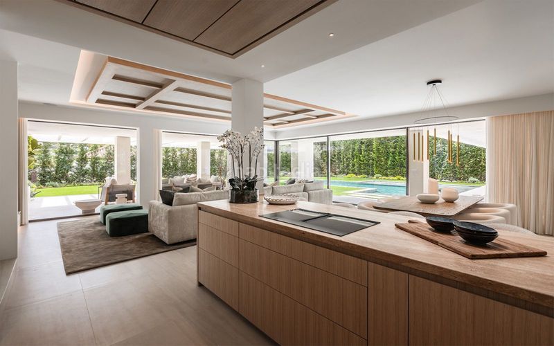 Foto aa7c5f1e-9dce-4c8c-aead-bb28c5b5f4f4. Xalet amb aparcament piscina a Las Brisas Marbella