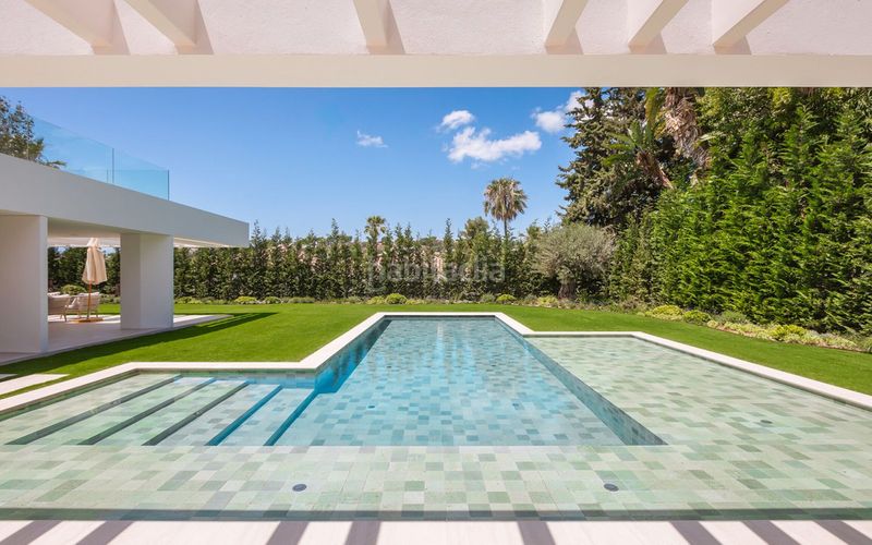 Foto e54317fa-cdc3-4211-9168-9f0bd627c99d. Xalet amb aparcament piscina a Las Brisas Marbella