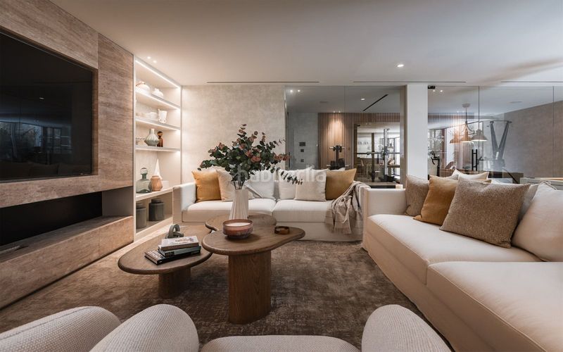 Foto eaa337bc-3a79-4fe3-89fd-50b598f2d50c. Xalet amb aparcament piscina a Las Brisas Marbella