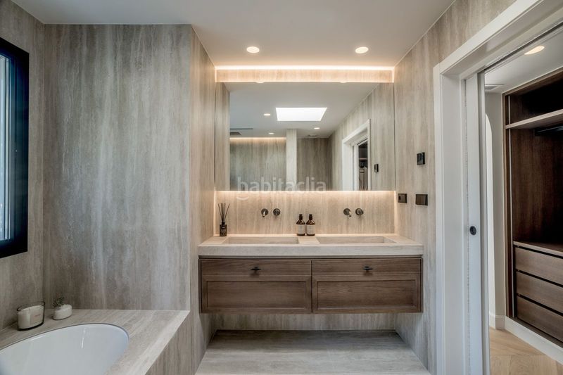 Foto 2f66e200-8658-4f05-8ccb-f1a741cb2135. Àtic amb aparcament piscina a La Quinta Benahavís