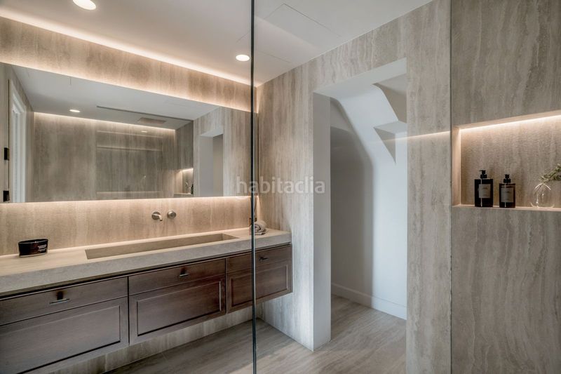 Foto 44003d06-f242-435a-9fa5-182377672f40. Àtic amb aparcament piscina a La Quinta Benahavís