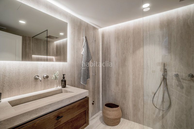 Foto 4cecb106-6b95-42bc-b29b-5421068b8185. Àtic amb aparcament piscina a La Quinta Benahavís