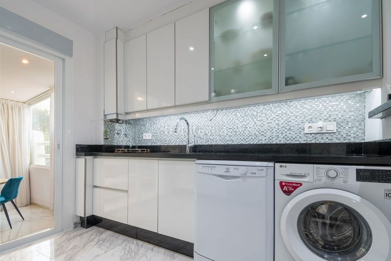 Foto eb71c845-4a63-405c-beb5-eb674861c2b1. Planta baixa amb aparcament piscina a La Carolina - Guadalpín Marbella