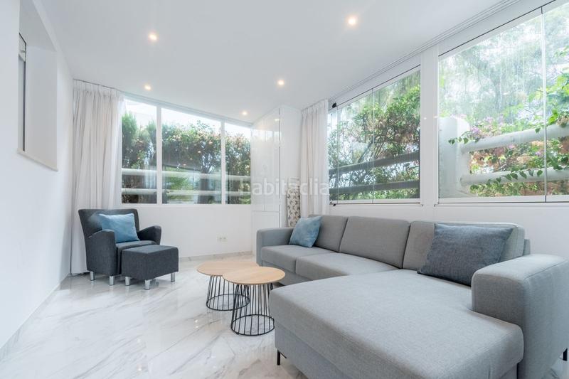 Foto 3cf39bc1-f1ab-4e8e-92f3-8077c99aca86. Rez-de-chaussée avec parking piscine dans La Carolina - Guadalpín Marbella