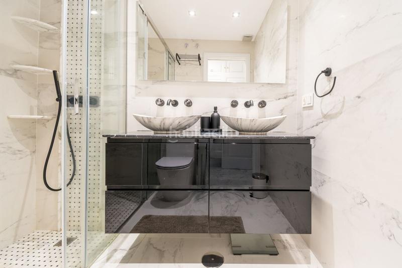 Foto 43a0a0a6-f71b-4747-ac6c-e98fc9d7650a. Rez-de-chaussée avec parking piscine dans La Carolina - Guadalpín Marbella