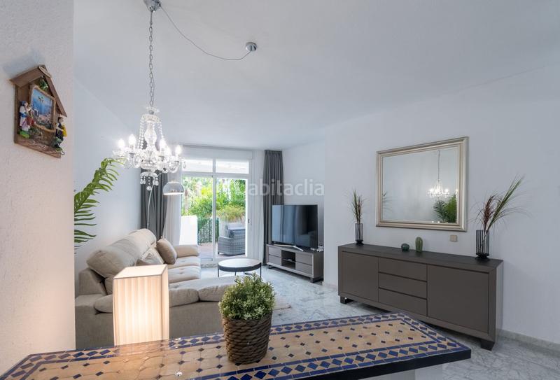 Foto f3601c29-2056-4fc5-bc57-7dbf5a9fa4de. Rez-de-chaussée avec parking piscine dans La Carolina - Guadalpín Marbella