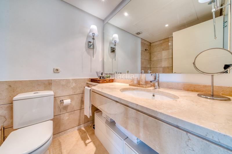 Foto fc755677-b616-4347-8b1b-5cd07a355d93. Ground floor with parking pool in Casares pueblo Casares