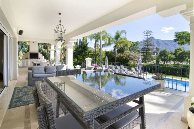 Foto 26136ff7-bb2b-408d-a1a7-3b5dd0eae7a7. Chalet en Las Brisas Marbella
