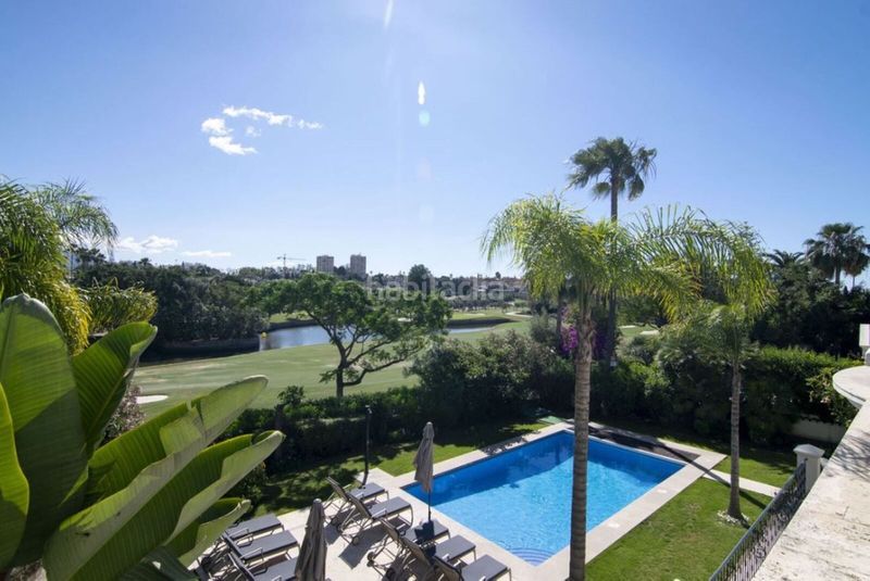 Foto 01925c92-a14c-47a6-8e94-b1ceb01b3bc8. Xalet amb aparcament piscina a Las Brisas Marbella