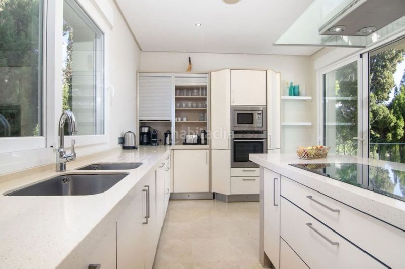 Foto 628af6a6-58ce-4d2e-9935-ce57f9e63255. Xalet amb aparcament piscina a Las Brisas Marbella