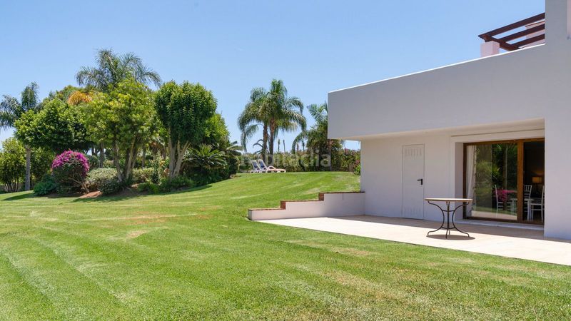 Foto 5b739c72-0f39-4348-aff8-760dcfab51b5. Xalet amb aparcament piscina a Los Flamingos Benahavís