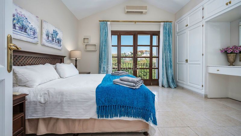 Foto e6a7a8c7-bbfe-44db-88c8-c5d4a729786b. Xalet amb aparcament piscina a Los Flamingos Benahavís