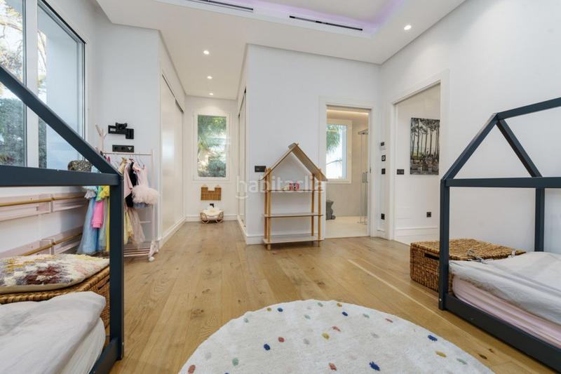 Foto f3d29ac3-440a-4dfb-991e-2b9c9dbb1317. Chalet mit parking pool in Las Brisas Marbella