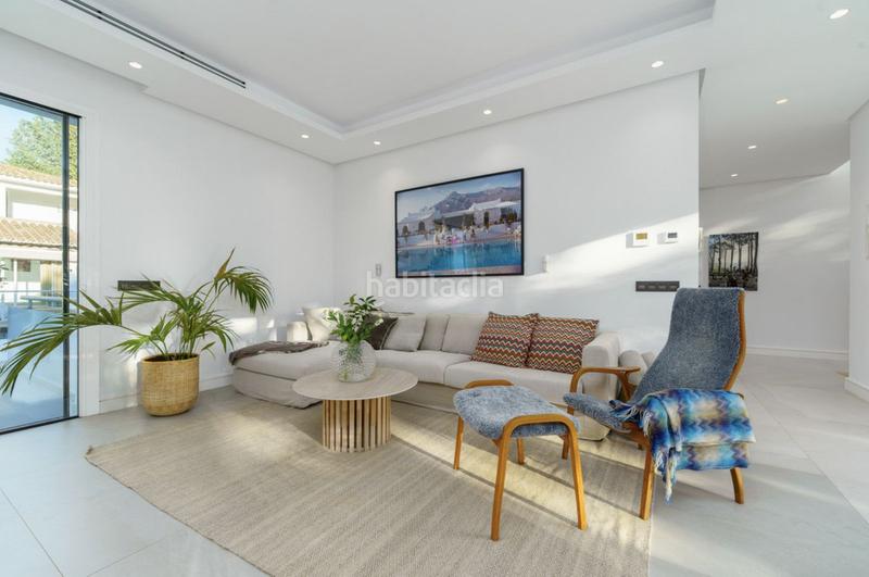 Foto b7a29c53-ae2a-46f2-8335-cd588c8f3ba5. Chalet with parking pool in Las Brisas Marbella