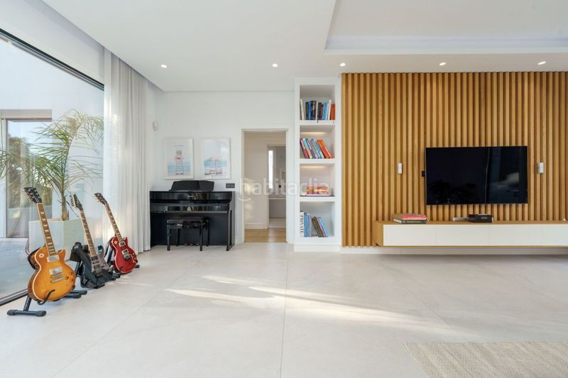 Foto a2aa7834-22c1-4357-a42b-ae51972777a4. Chalet en Las Brisas Marbella