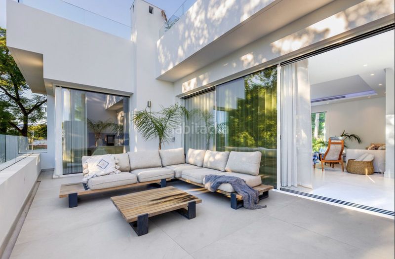 Foto 6b428d0a-8593-460c-8050-a4f94e7beb92. Xalet amb aparcament piscina a Las Brisas Marbella