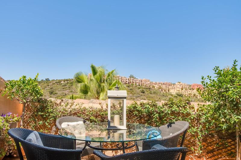 Foto 9022d29f-ccde-41cb-a654-0a6d7ee78fbf. Penthouse with parking pool in La Duquesa Manilva