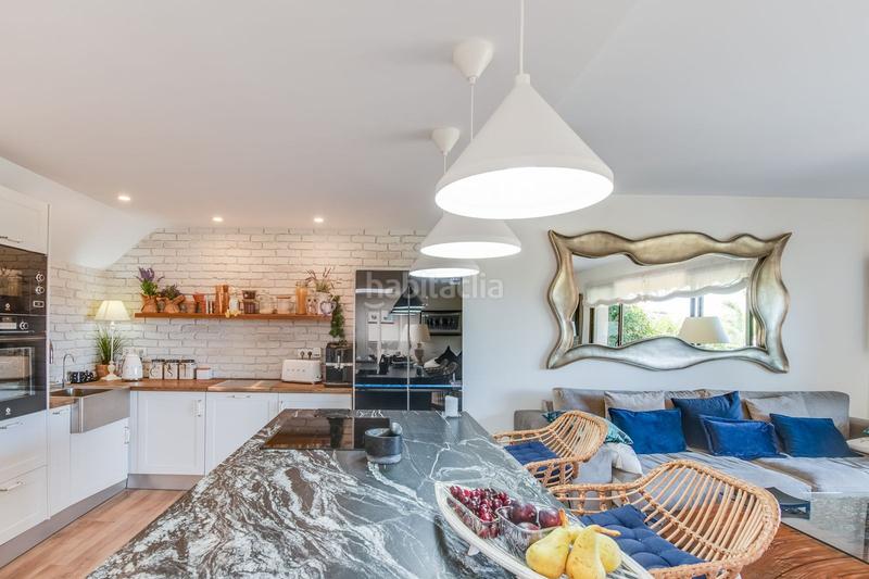 Foto d5823d9a-3dc8-4cd8-a3e4-1196df52af01. Penthouse with parking pool in La Duquesa Manilva