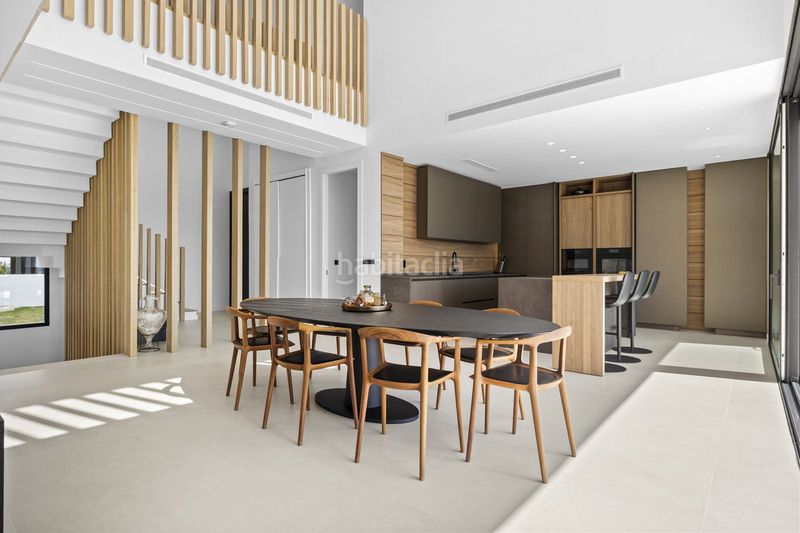 Foto 9563cd4e-e221-46dd-8a1f-75b19f79aa0d. Xalet amb aparcament piscina a La Alquería Benahavís