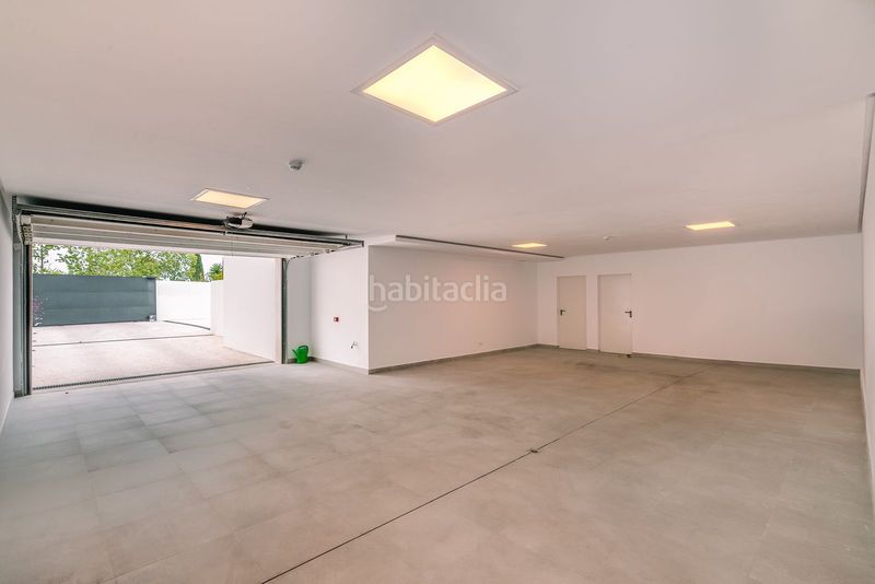 Foto 4f96311d-4ea3-4a34-8708-850458c7aaf8. Xalet amb aparcament piscina a Las Brisas Marbella